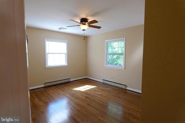 Building Photo - 2603 Beacon Hill Rd