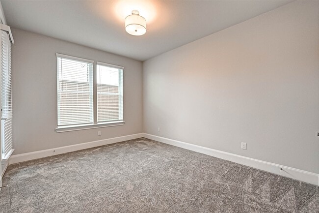 Building Photo - 2234 Lou Ellen Ln