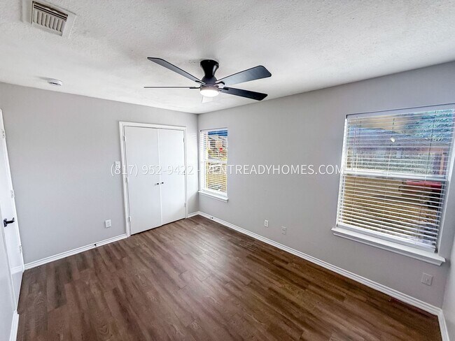 Building Photo - 3338 Heritage Ln