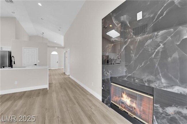 Building Photo - 632 Hitchen Post Dr