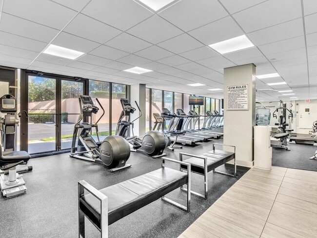 Building Photo - 4200 N Ocean Dr