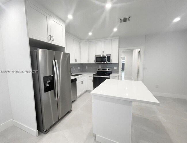 Building Photo - 6329 SW 23rd St