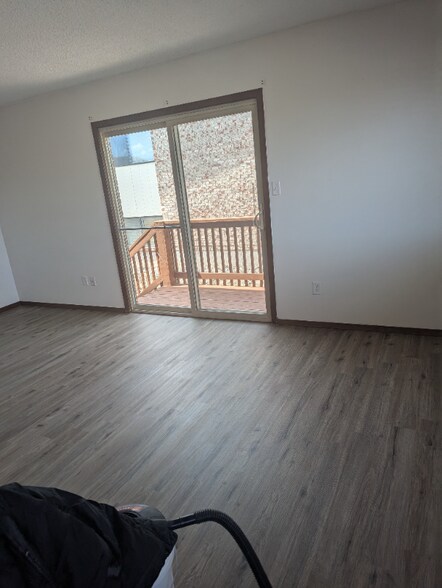 Building Photo - 3229 Frontier St