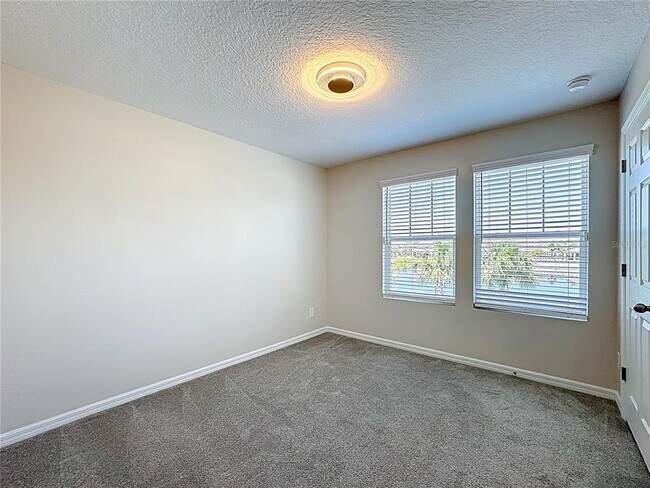 Building Photo - 10141 Greenstone Ridge St