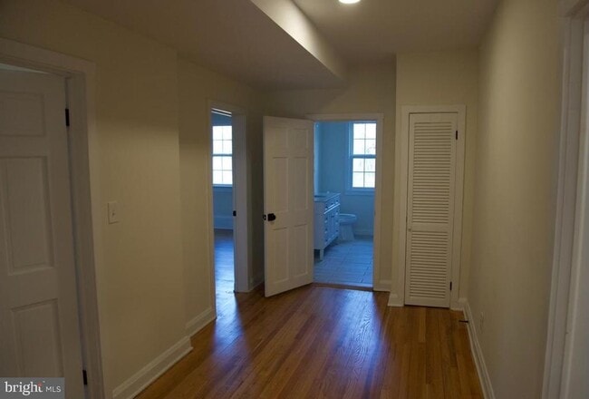 Building Photo - 906 Litchfield Rd