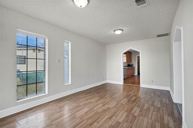 Building Photo - 1322 N Powell Pkwy