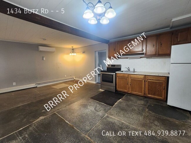 Building Photo - Cozy and affordable 1st floor 1 bedroom ap...