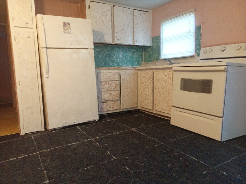 Building Photo - 5457 Creel St
