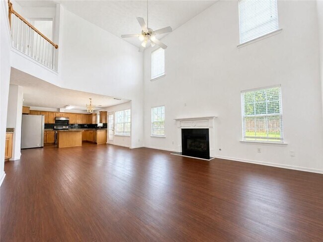 Building Photo - 788 Roxholly Ln NE