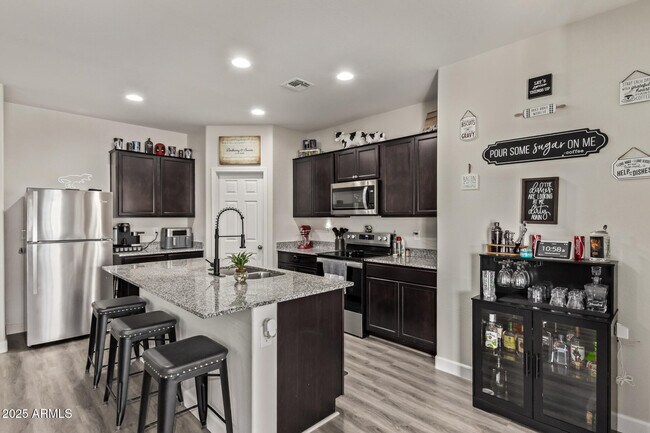 Building Photo - 11204 W Mobile Ln