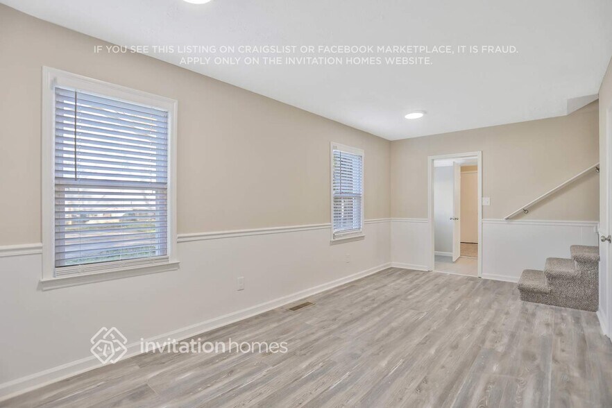 Building Photo - 8510 Dawn Ave