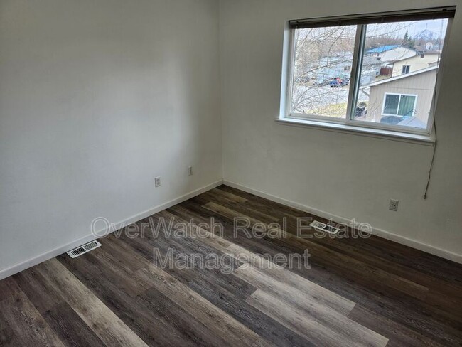 Building Photo - 9940 Grange Dr
