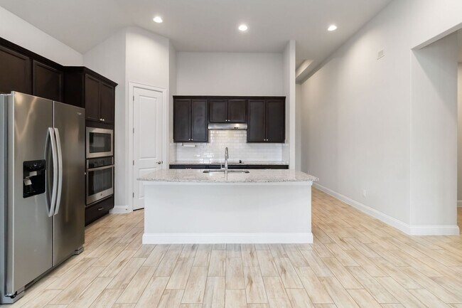 Building Photo - Beautiful 3-bed, 2-bath home for lease in the Oaks at San Gabriel in Georgetown!