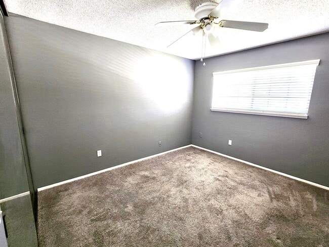 Building Photo - 43757 Albeck Ave