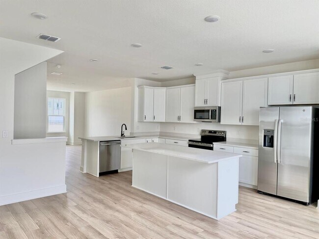 Building Photo - 15190 Groveside Rd
