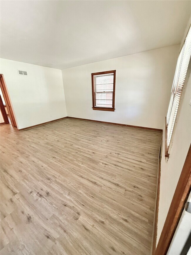 Building Photo - 1308 Caseyville Ave