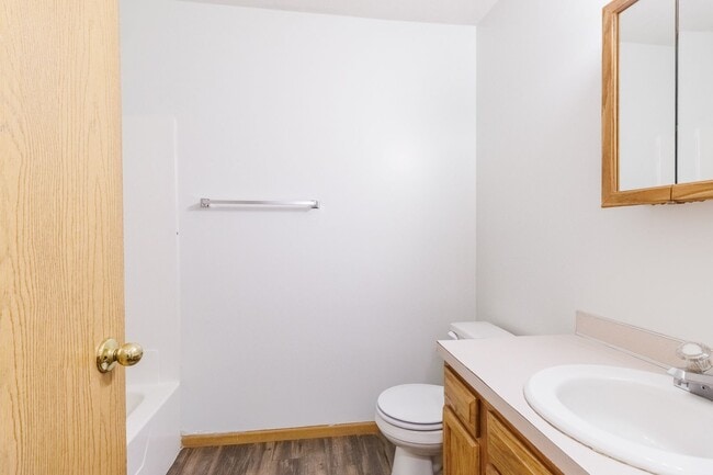 Building Photo - 520-522 Lamont