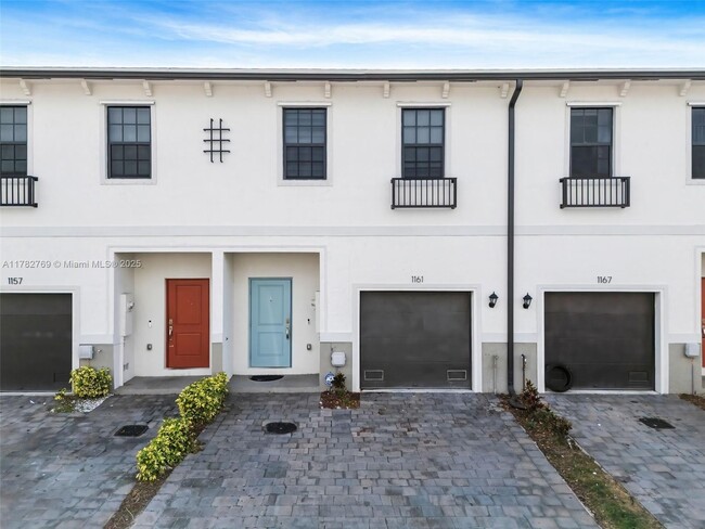 Primary Photo - 1161 SW 6th Ct