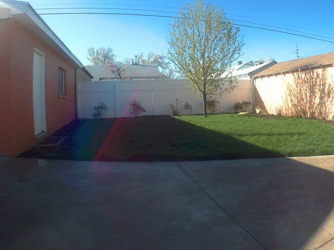 Building Photo - 4 Bed Beautiful Refurbished Sugarhouse Home