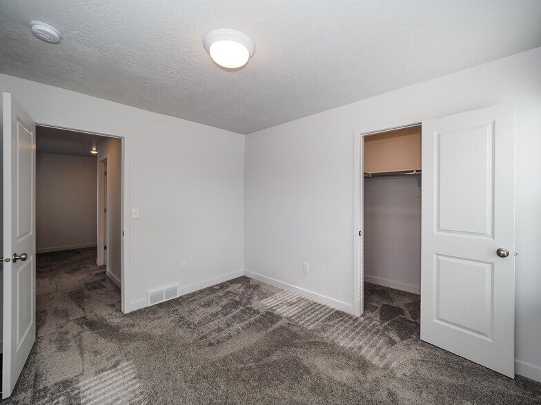 Building Photo - 1578 W Sparta Way