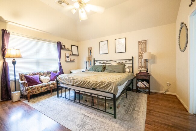 Building Photo - 2834 Falcon Knoll Ln