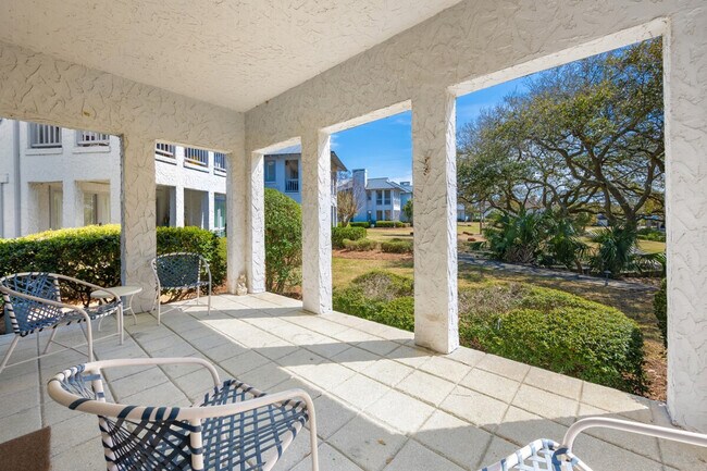 Building Photo - 1 Pioneer Loop