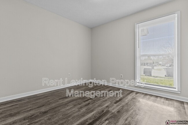 Building Photo - 3424 Promenade Dr