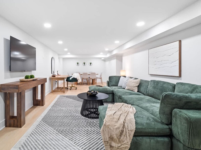 Building Photo - 4155 Ascot Ln