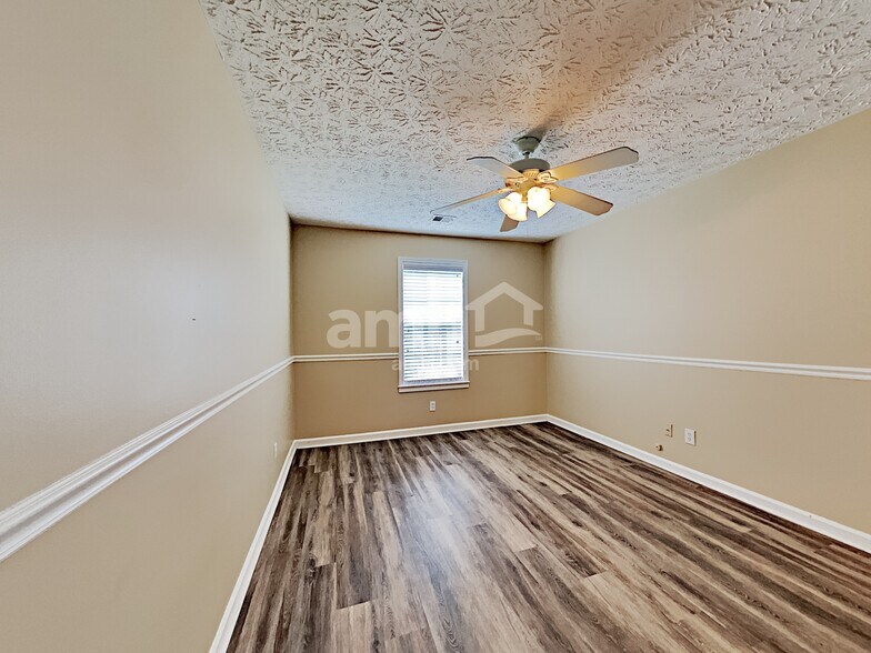 Building Photo - 2510 Baysridge Dr NW