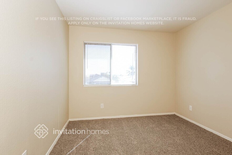 Building Photo - 9318 N 85th Dr