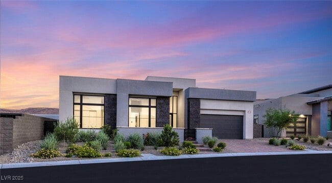 Building Photo - 10793 Vista Altura Ave