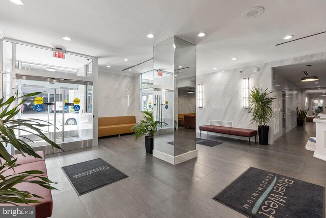 Renovated Lobby - 2101 Chestnut St