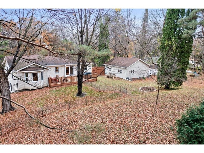 Building Photo - 15803 Sunset Rd