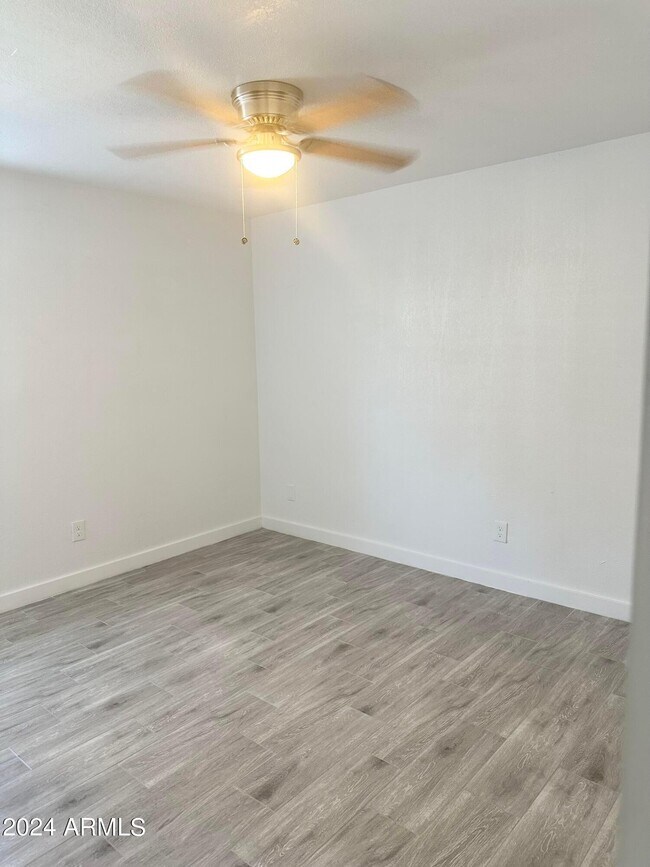 Building Photo - 16821 N 26th St