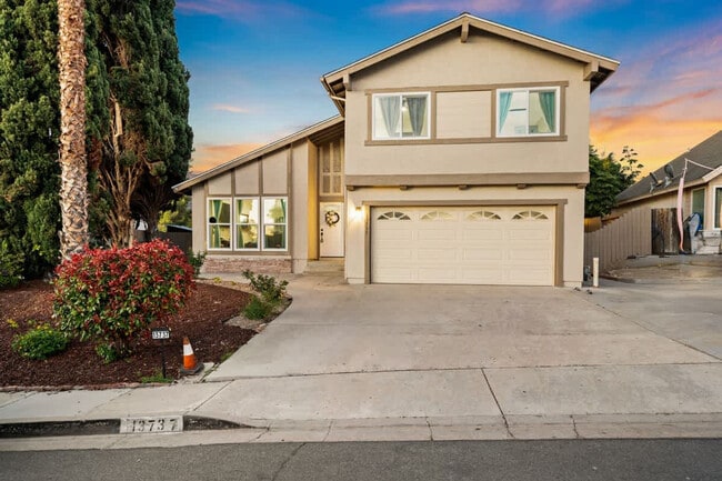 Building Photo - 13737 Via Tres Vistas