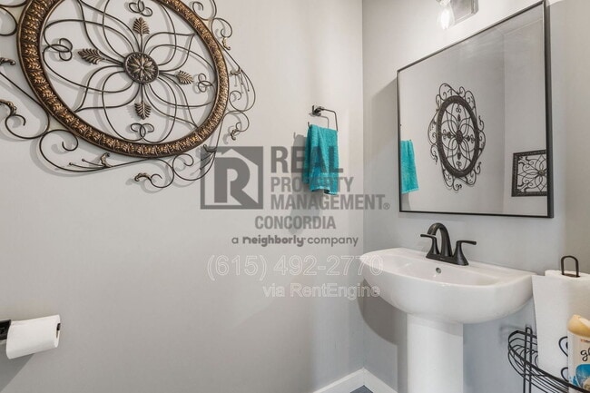 Building Photo - 286 Emily Ln