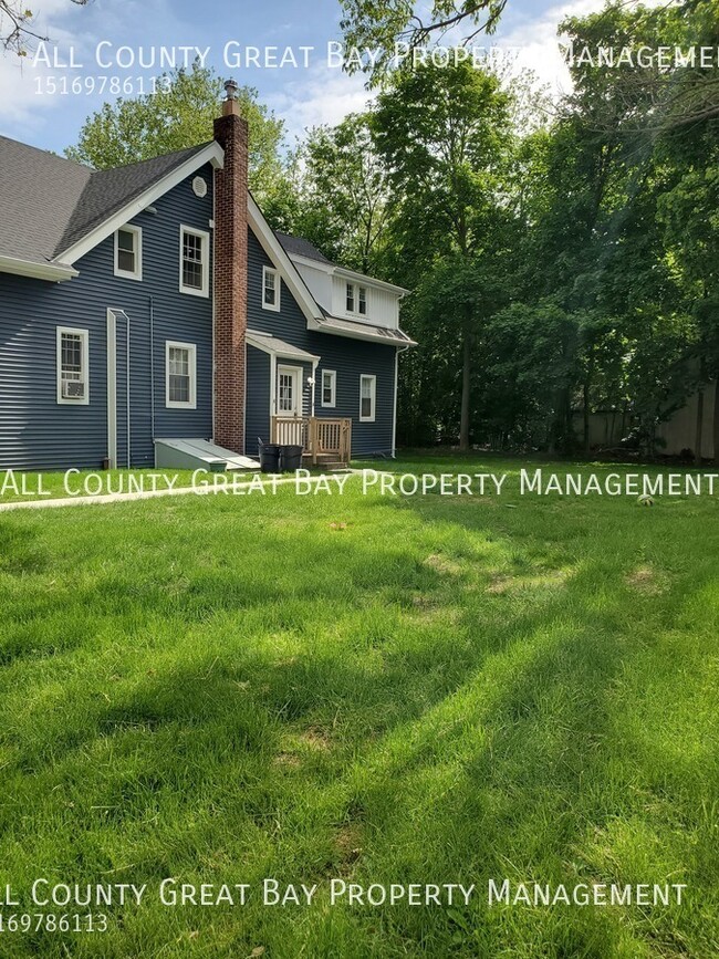 Building Photo - 37 Maplewood Rd