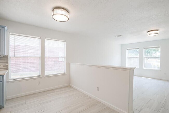 Building Photo - 24507 Cornell Park Ln