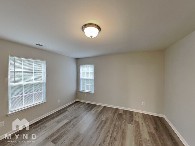 Building Photo - 15819 Herring Gull Way