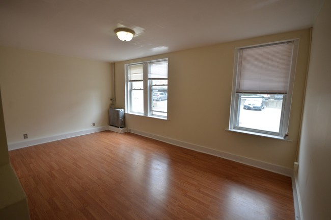 Primary Photo - 127 Washington St