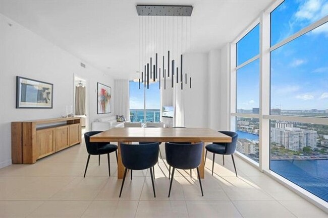 Building Photo - 1945 S Ocean Dr