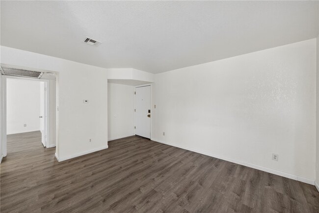 Building Photo - 3659 Wendell Ave