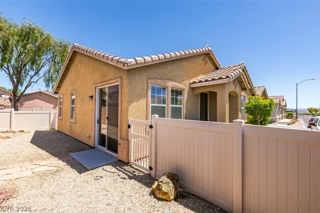 Building Photo - 6840 Frances Celia Ave