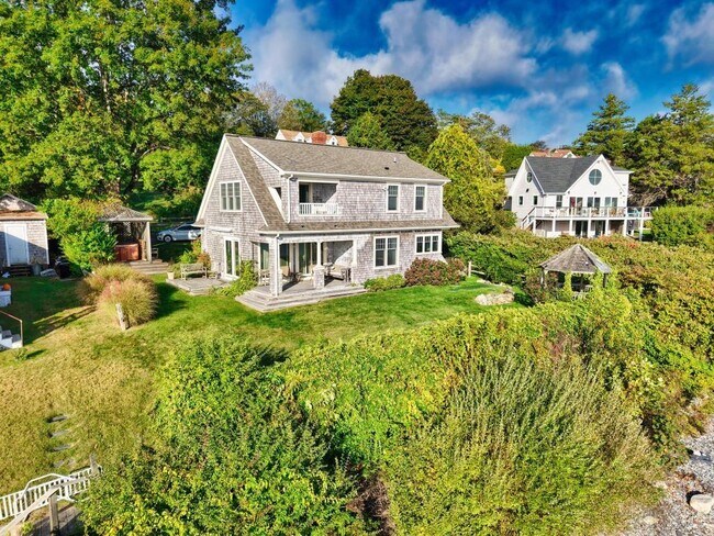 Primary Photo - 73 Bayside Ave