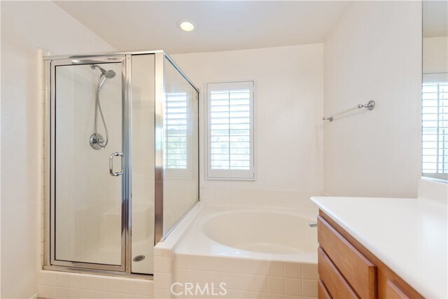 Building Photo - 22 Moonstone