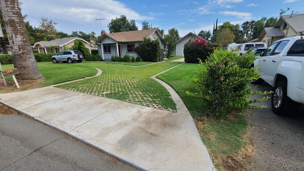 Building Photo - 4863 Rubidoux Ave