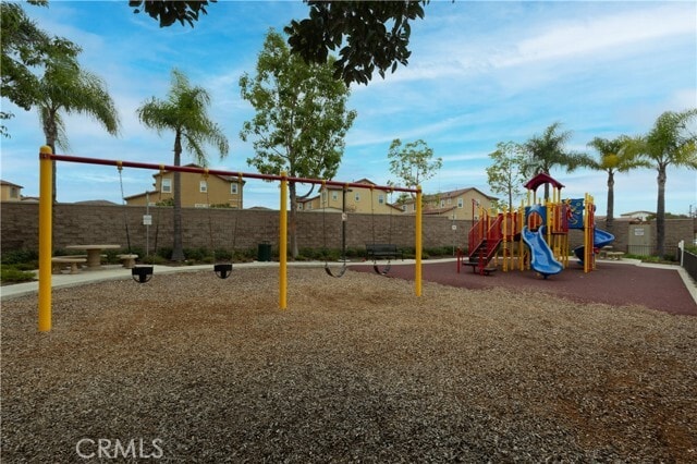 Building Photo - 10510 Maple Ln