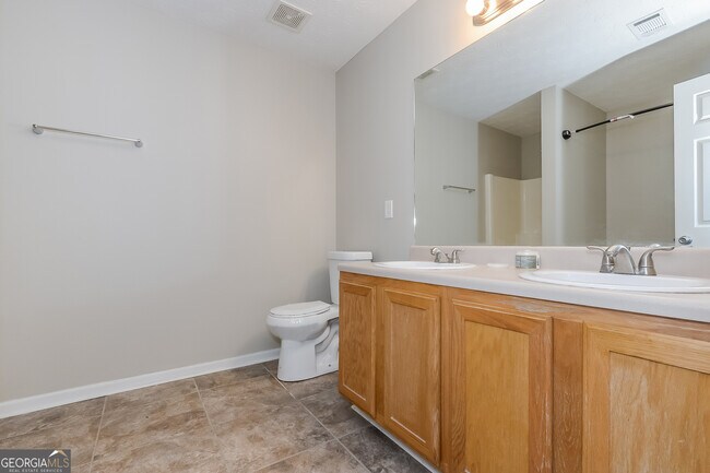 Building Photo - 5179 Tew Ln SW