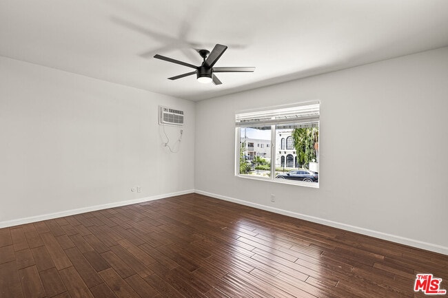 Building Photo - 1006 Havenhurst Dr