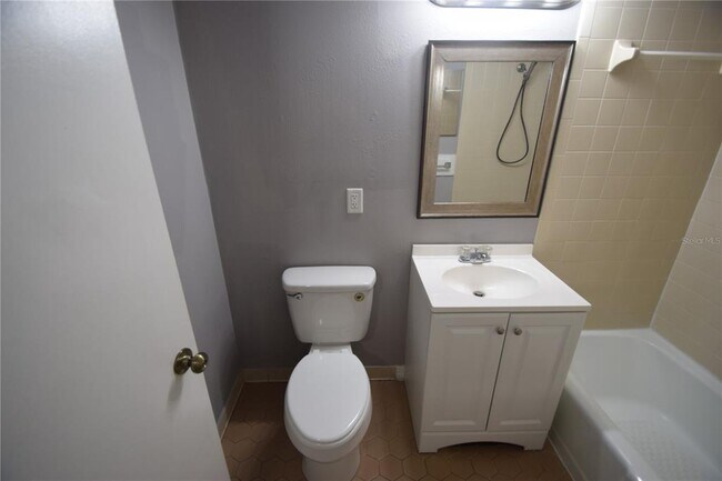 Building Photo - 1005 S New York Ave